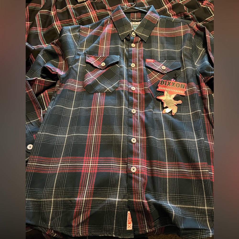 Men’s Medium Elvis the king dixxon flannel